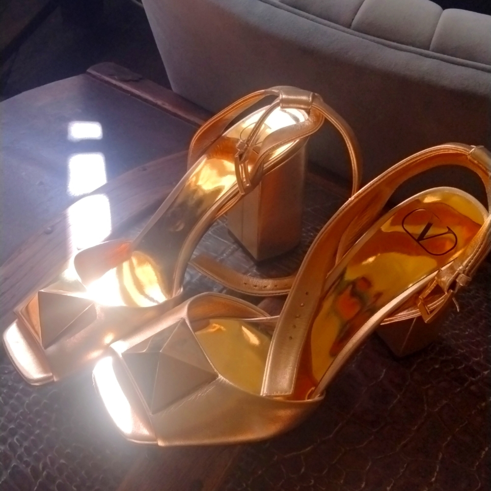 Sandals 2022